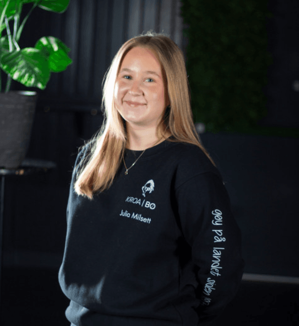 Julia Milsett Holten